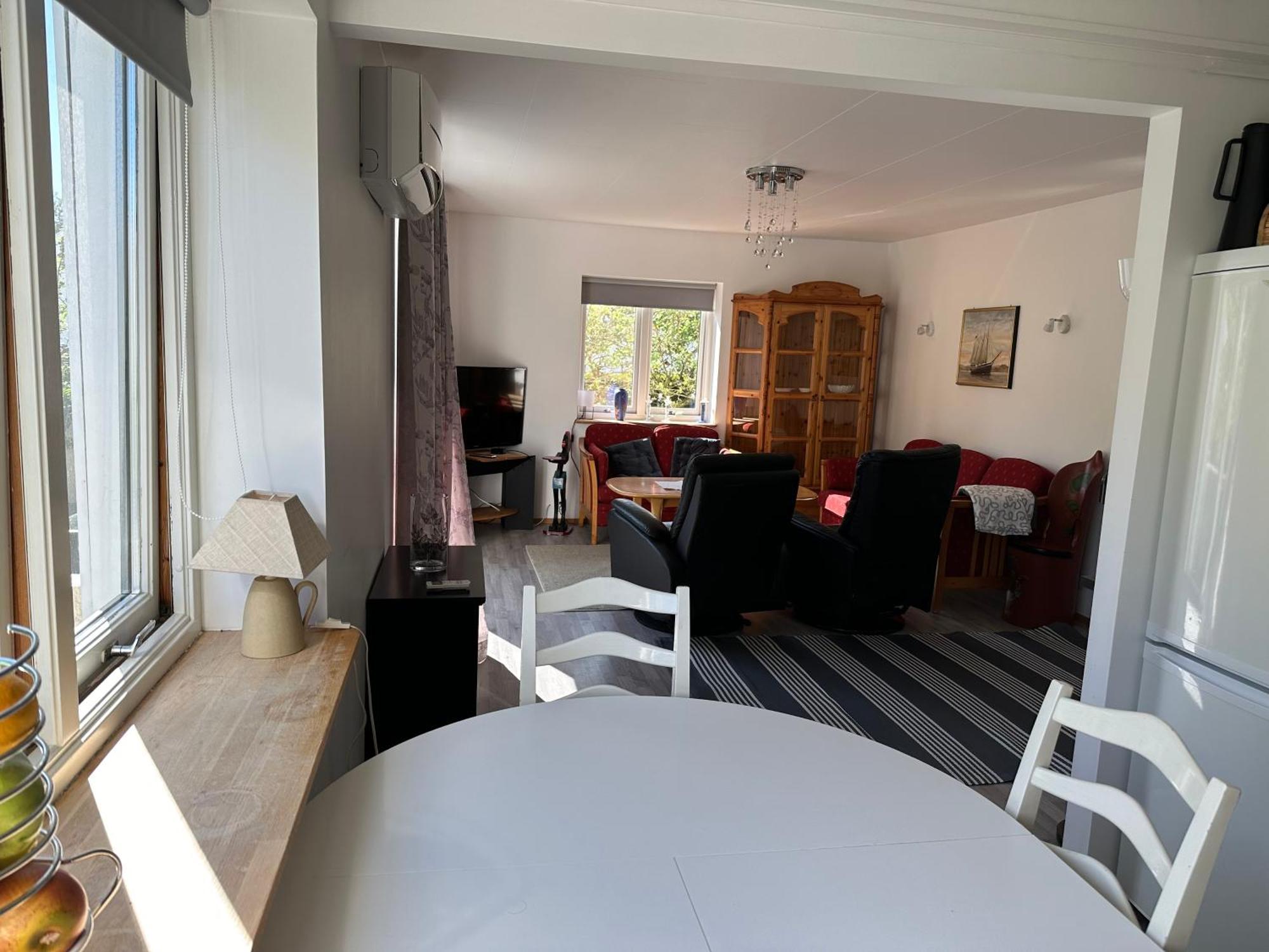 Mandal Apartment Mit Moeglichkeit Ein Boot Zu Benutzen Und Angeln מראה חיצוני תמונה
