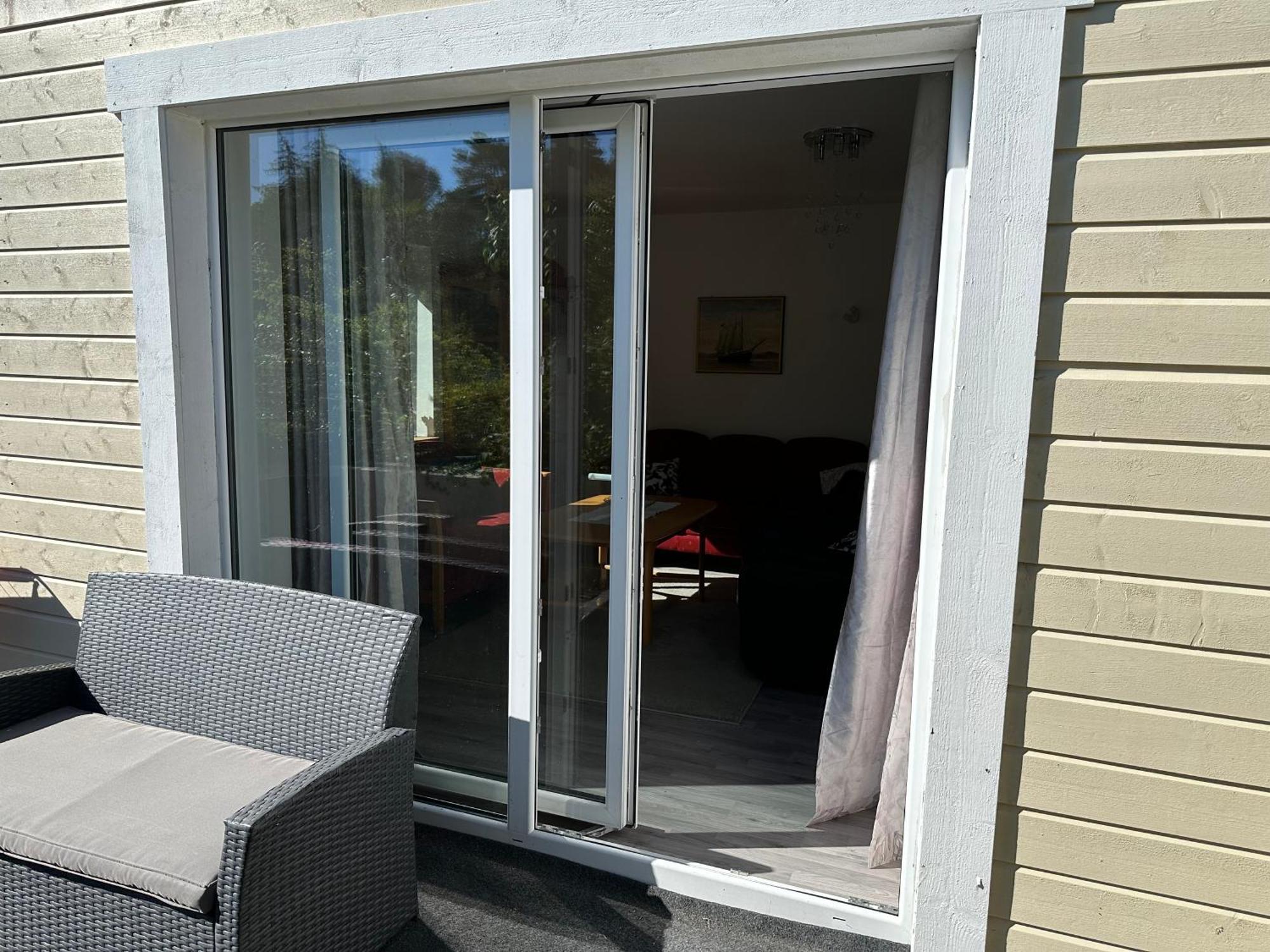 Mandal Apartment Mit Moeglichkeit Ein Boot Zu Benutzen Und Angeln מראה חיצוני תמונה